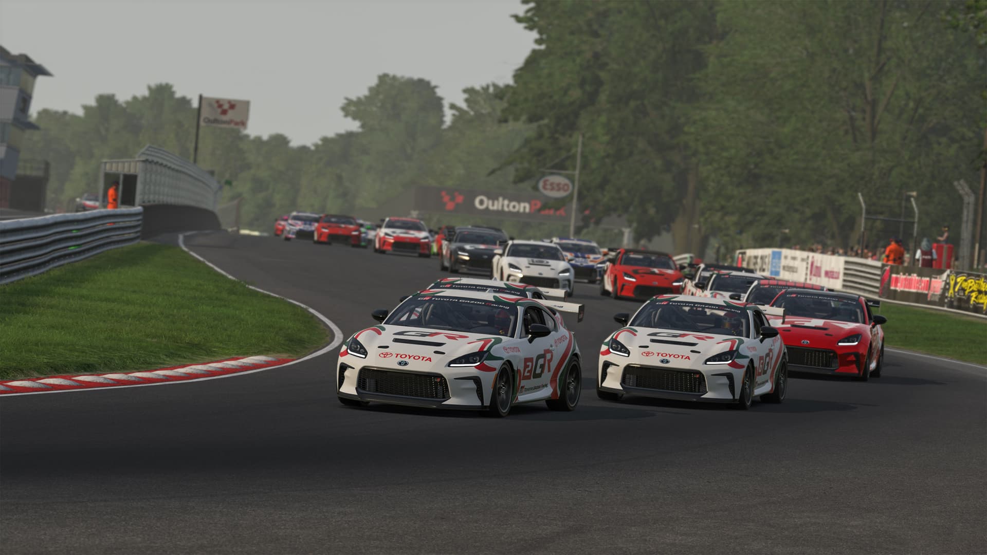 Deštivý večer na Oulton Parku s Toyotami ovládl Štefanko