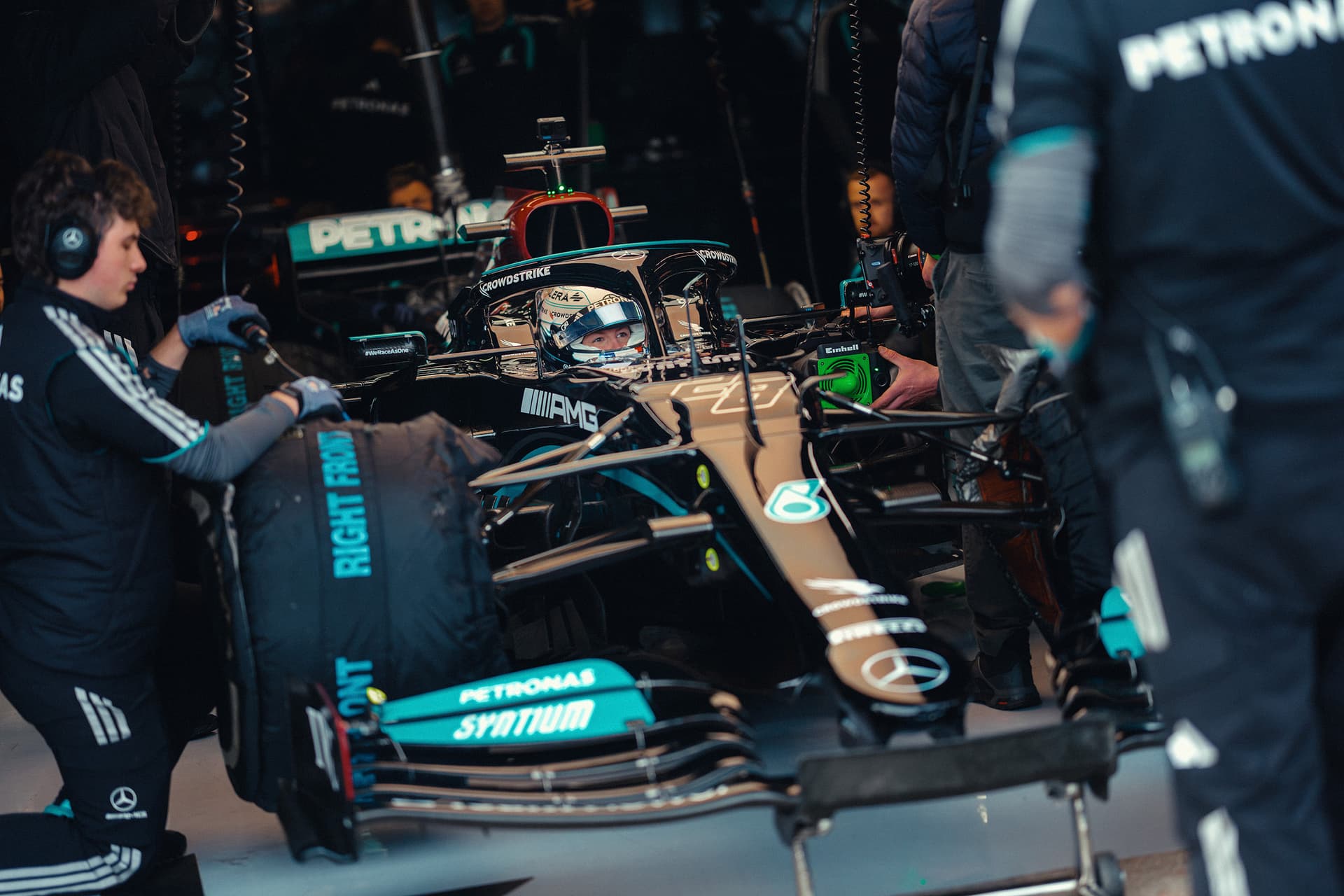 První test v F1 pro Doriane Pin! Šampionka F1 Academy usedla do Mercedesu