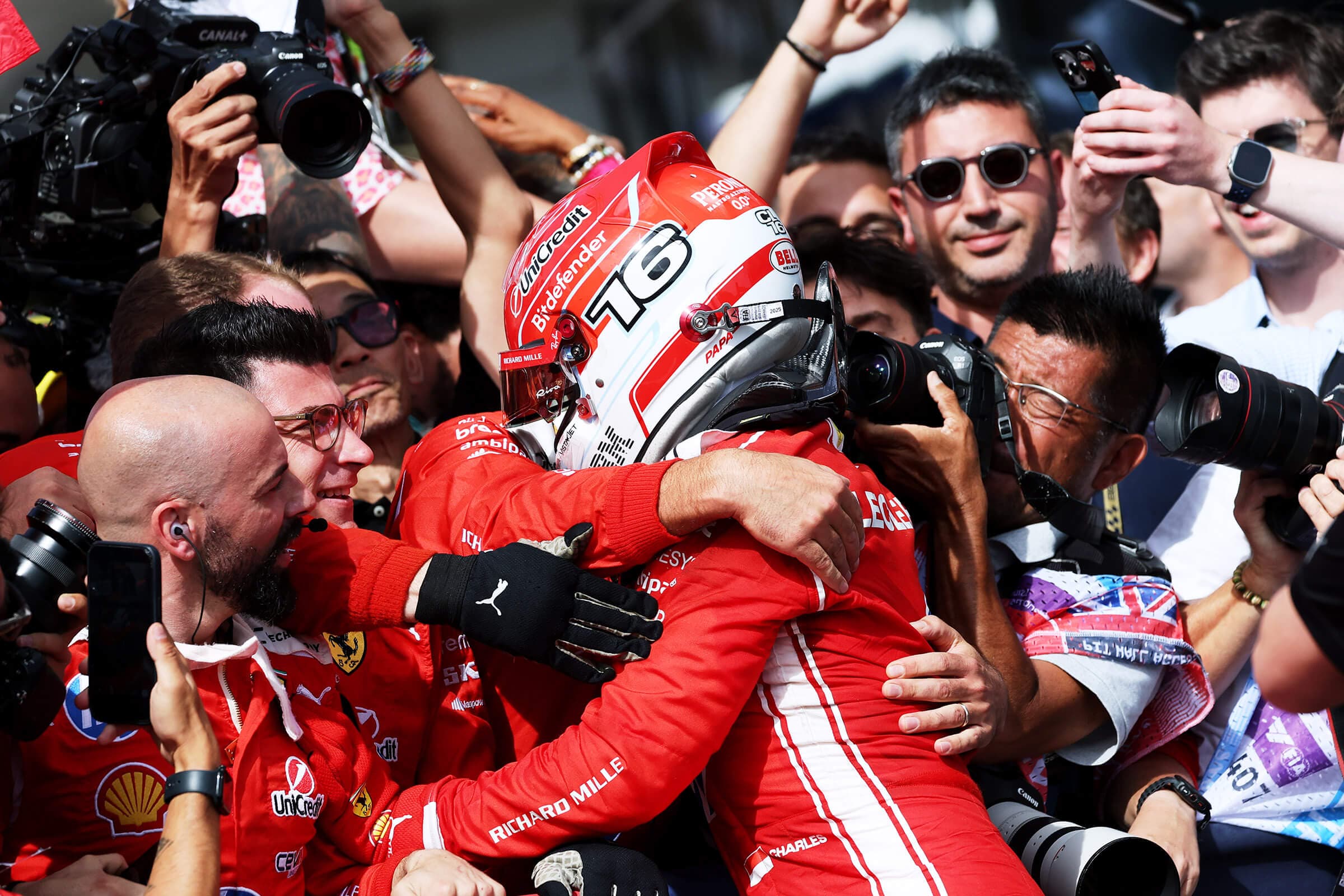 FIA vysvětlila kontroverzní závěr Velké ceny Velké Británie