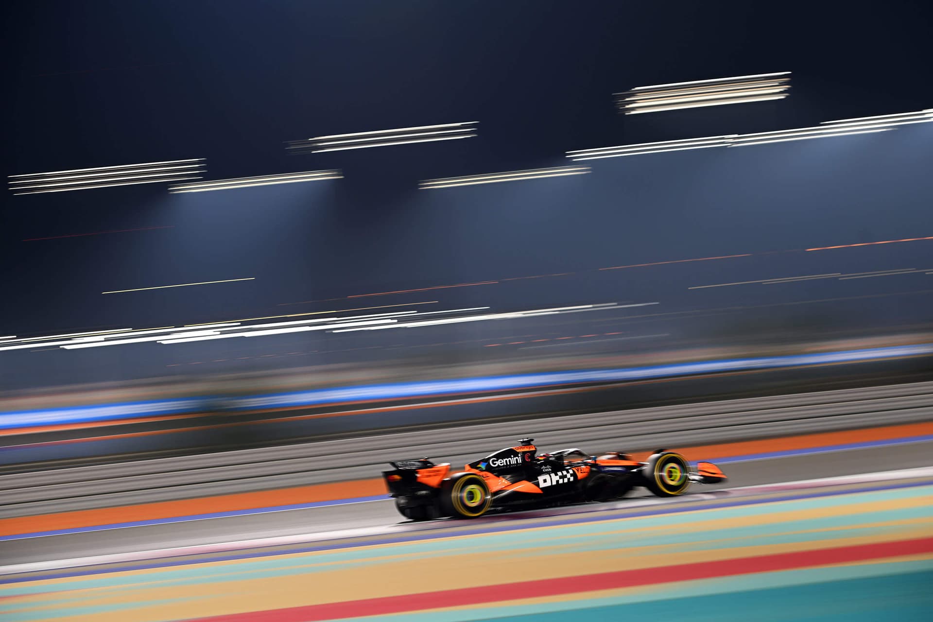 McLaren týmovou režii neřeší, nechává to na jezdcích