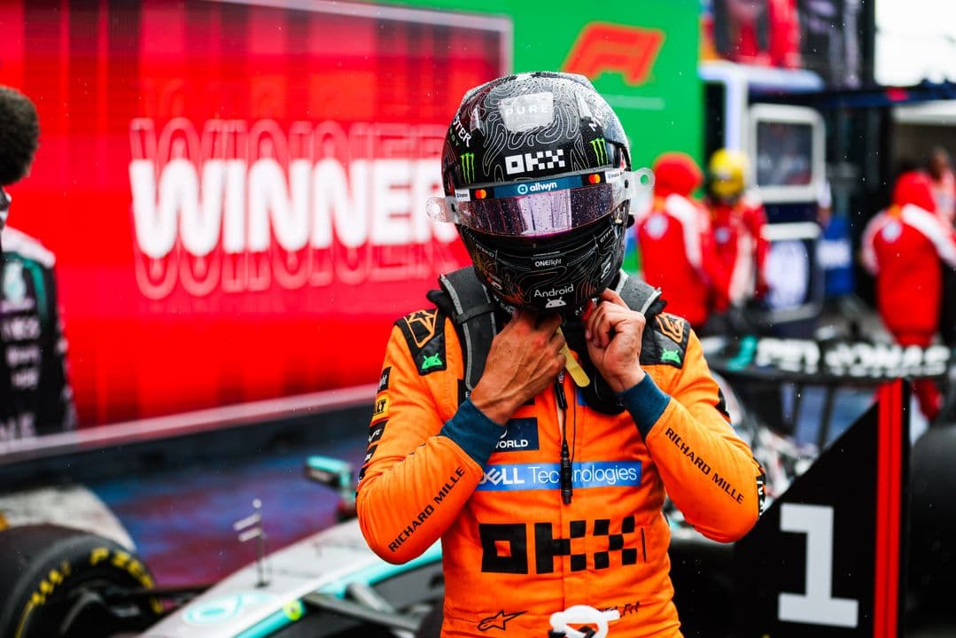 Lando Norris zbarvil Zandvoort do papájových barev