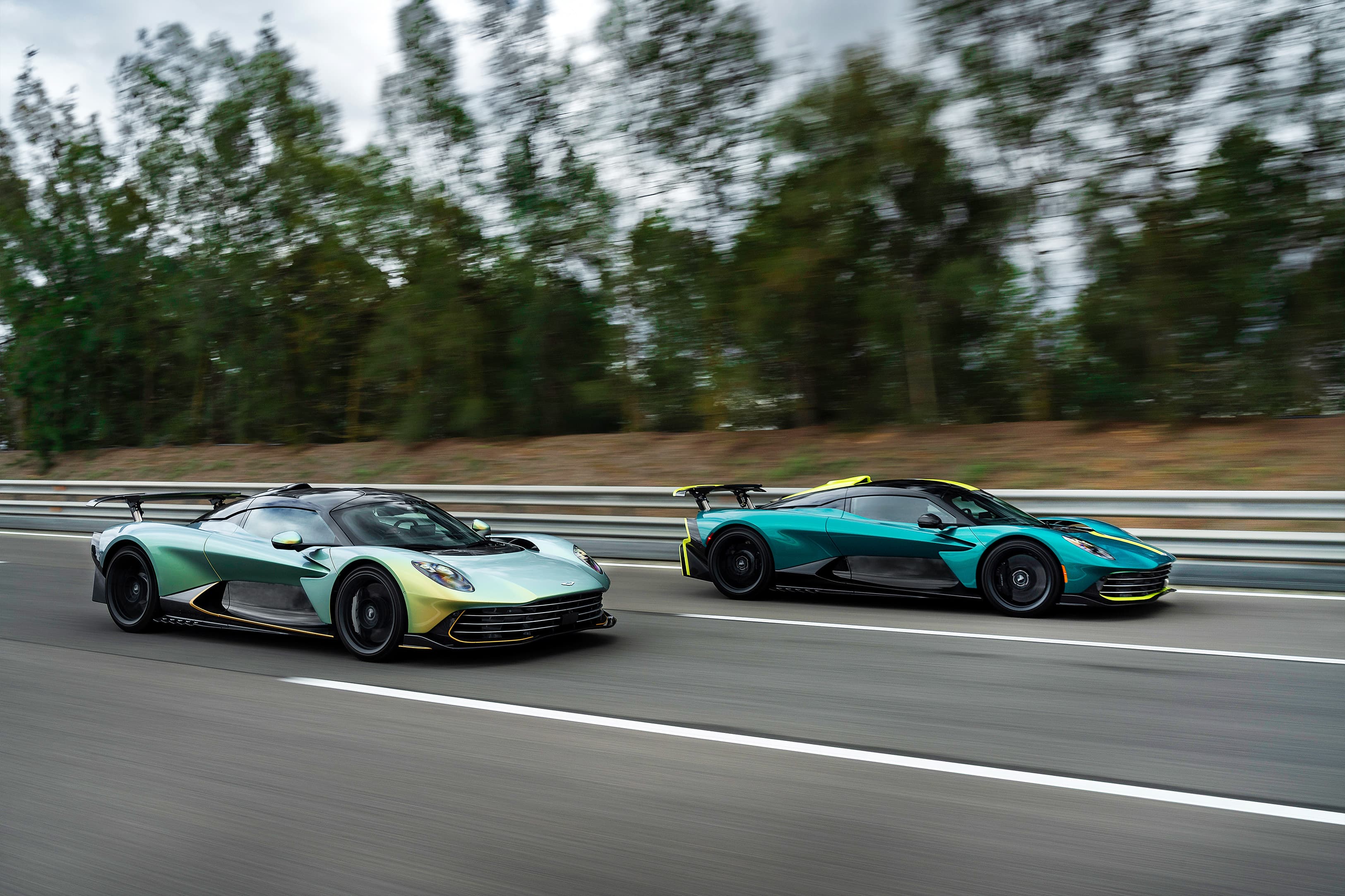 aston martin valhalla foto2