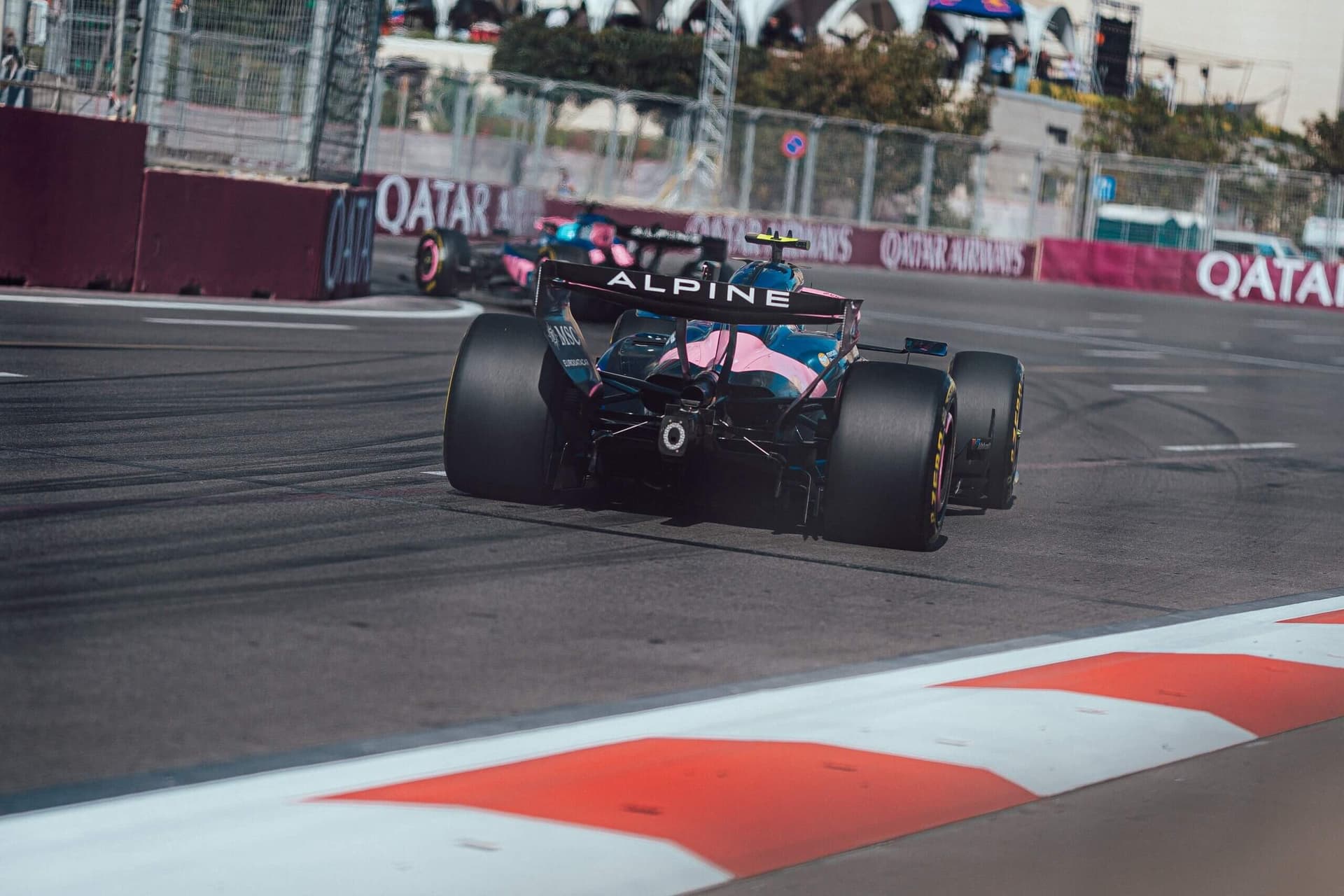 Paddock reaguje na Colapinta, Alpine bojuje s nenávistnými komentáři