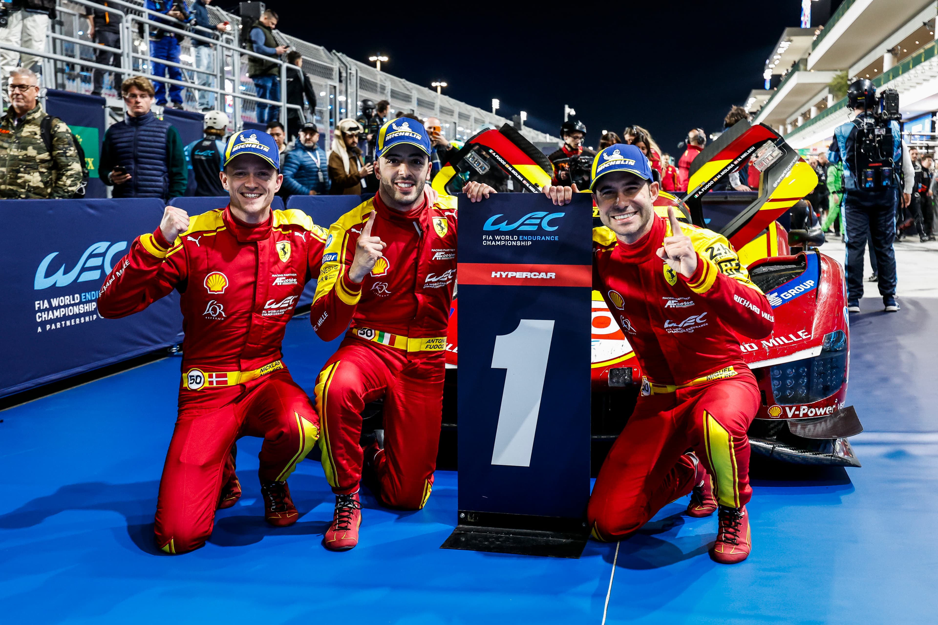 FIA WEC Katar - Vítězná posádka v cíli