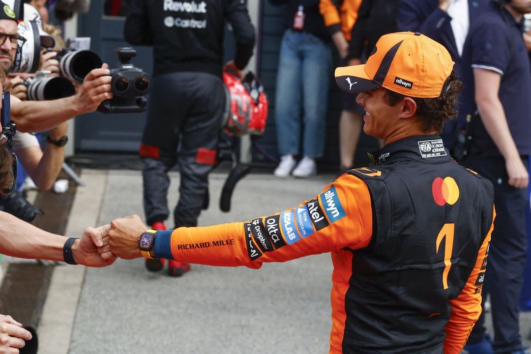 Lando Norris zbarvil Zandvoort do papájových barev