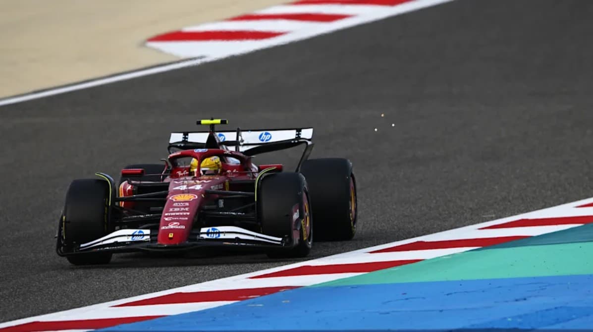 F1 testy - Hamilton Ferrari