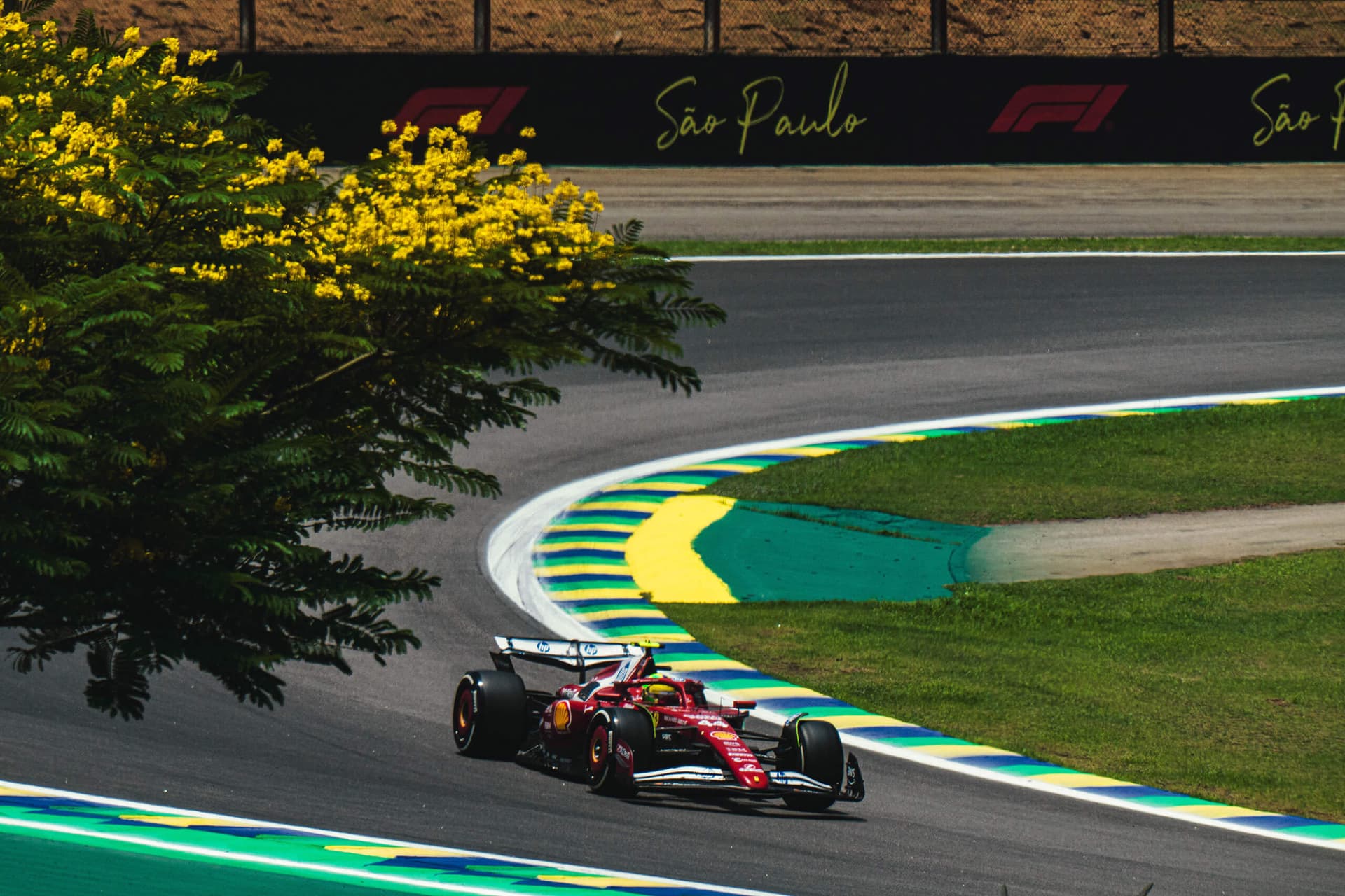 Ferrari v Brazílii