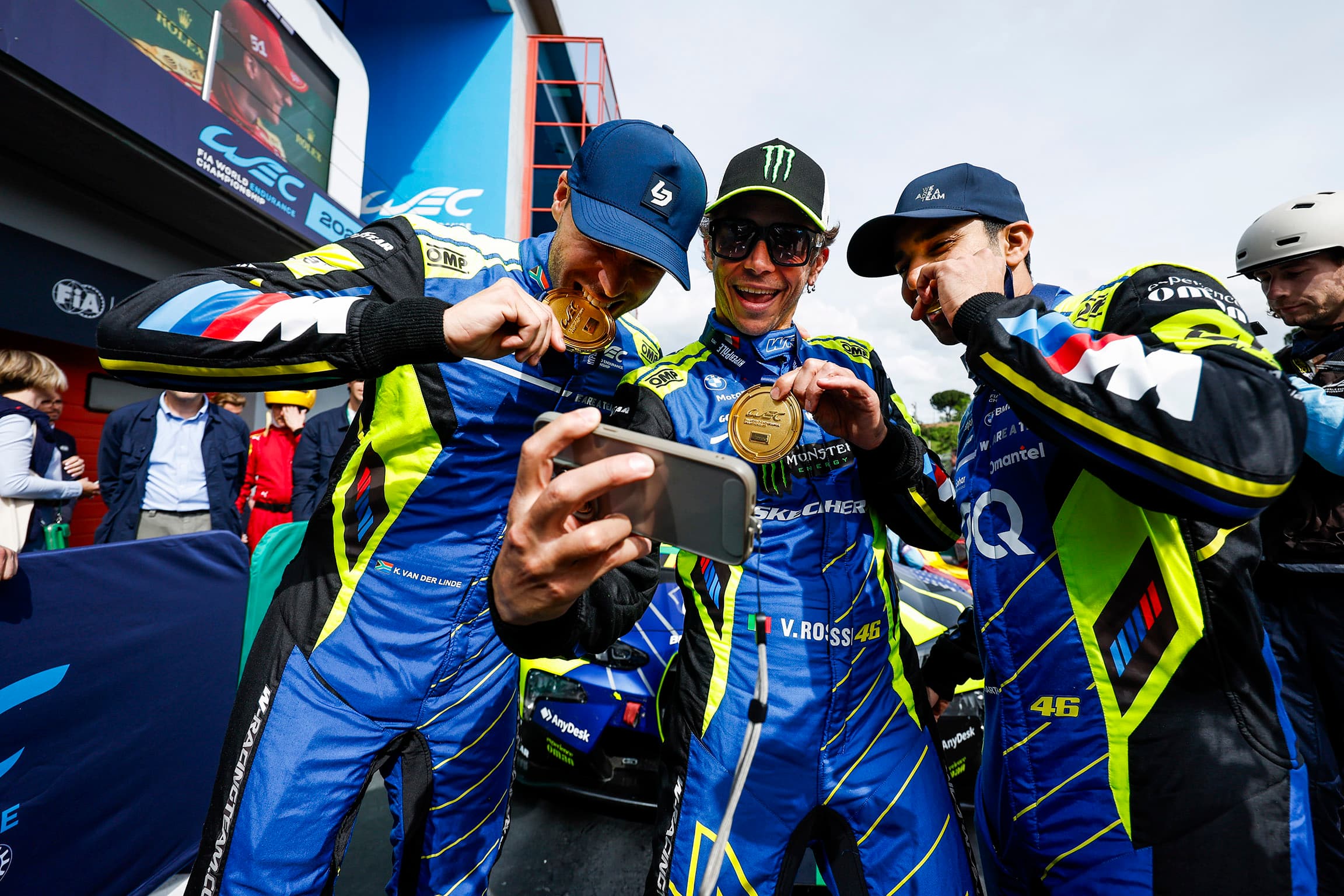 Rossi první pole position