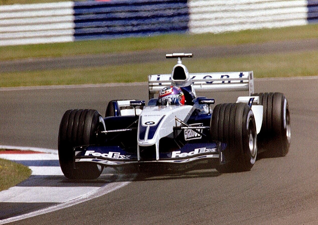 Legendární Williams FW25 se po více než 20 letech vrací na závodní trať