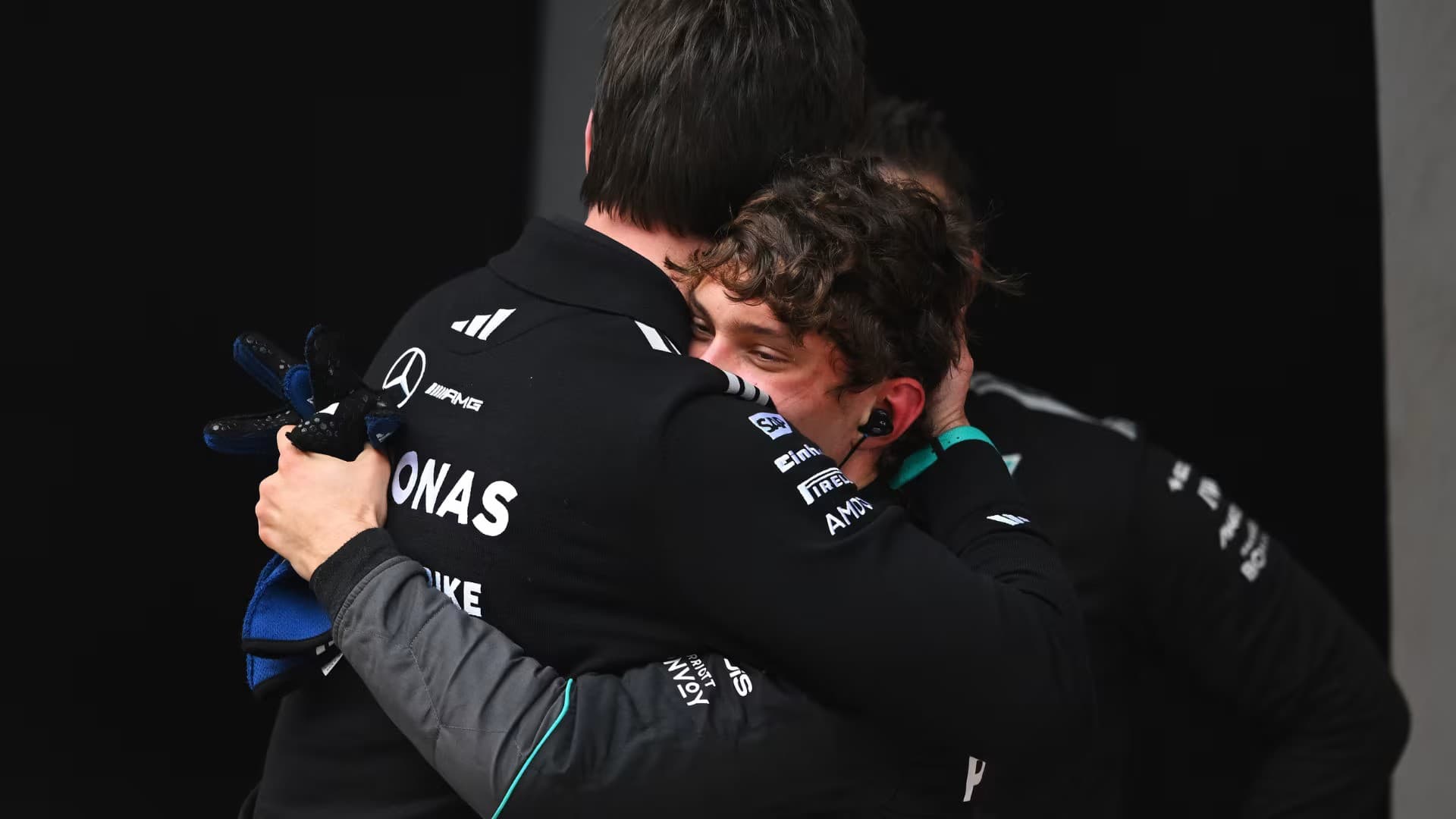 První vítězství pro Antonelliho a první pódium pro Hamiltona u Ferrari