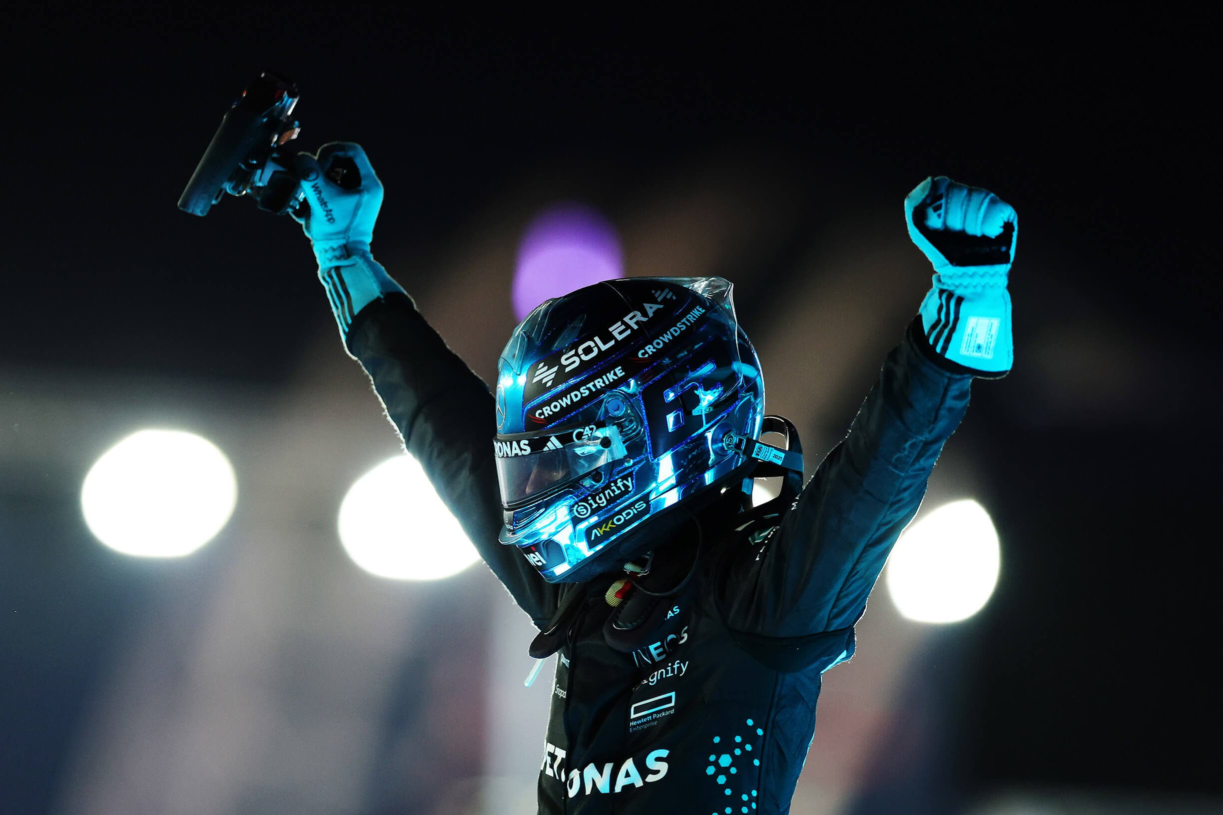Russell je připraven bojovat s Verstappenem o titul