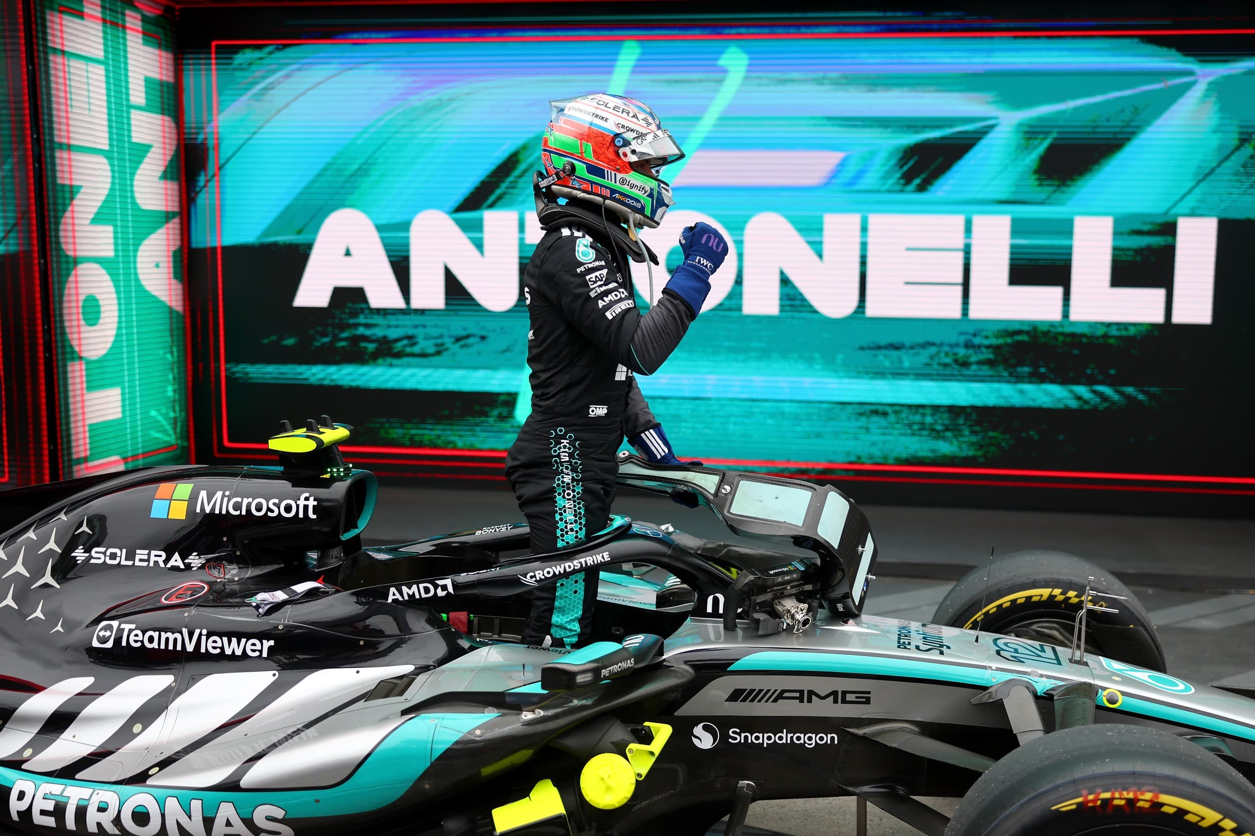 Antonelli si v Kanadě připsal další vítězství, Russell nedojel