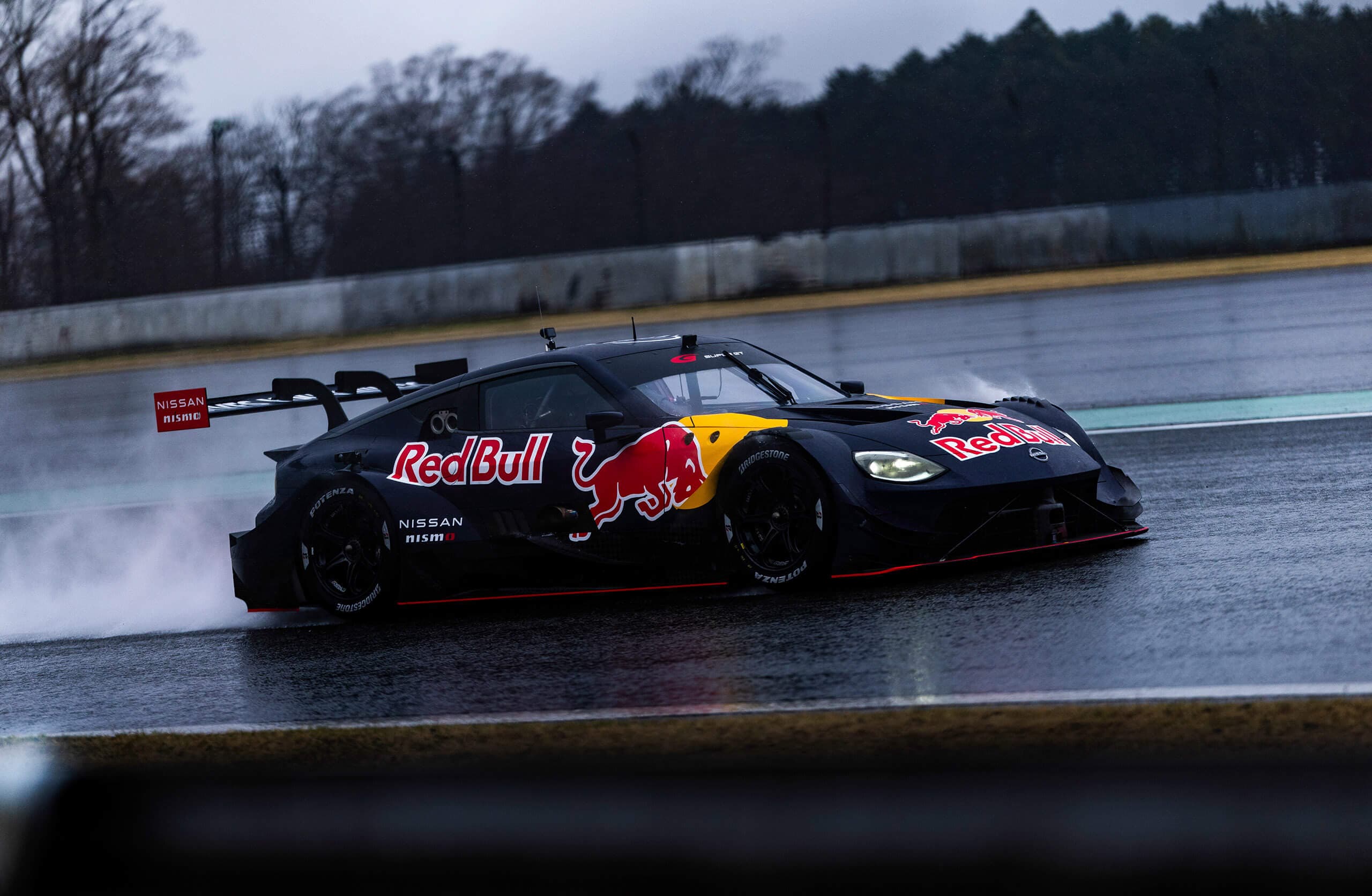 Verstappen okusil vůz Super GT a hned zazářil
