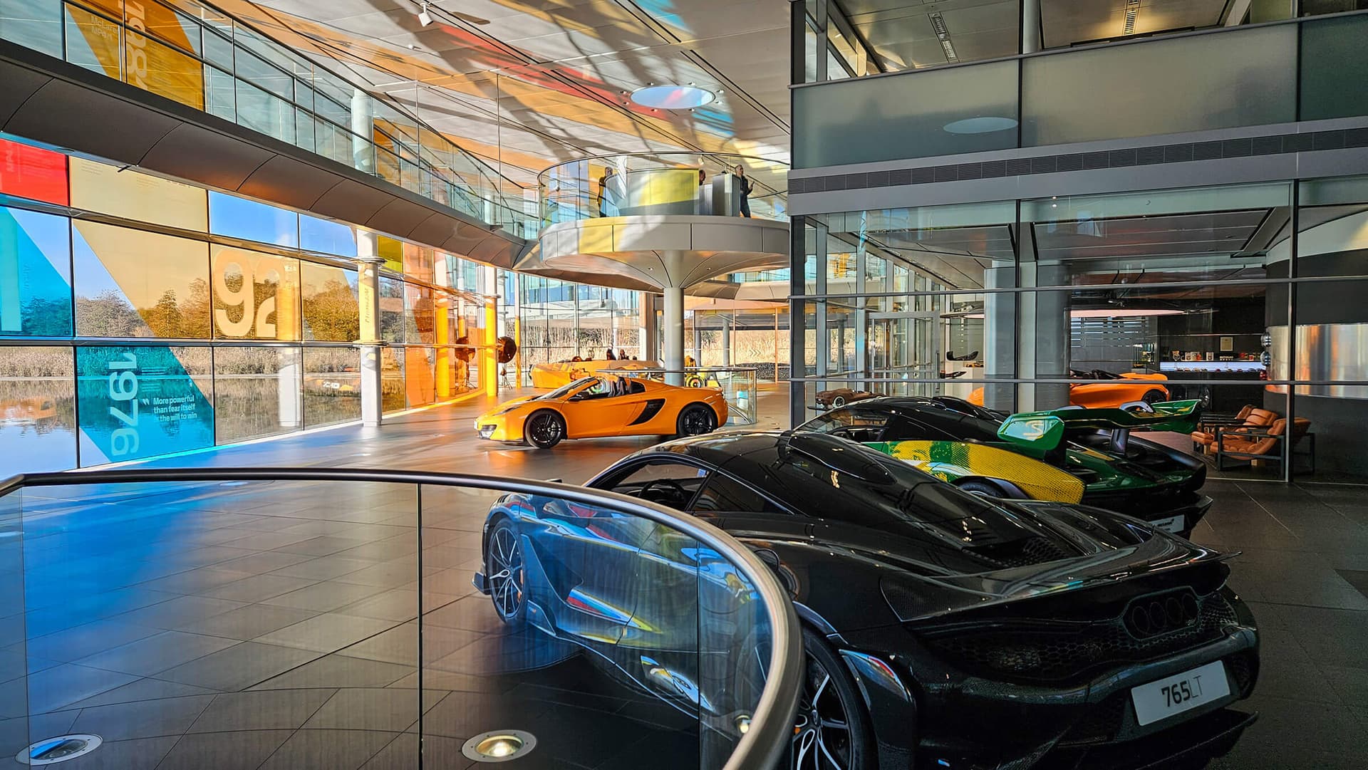 Návštěva MTC, futuristického sídla McLarenu