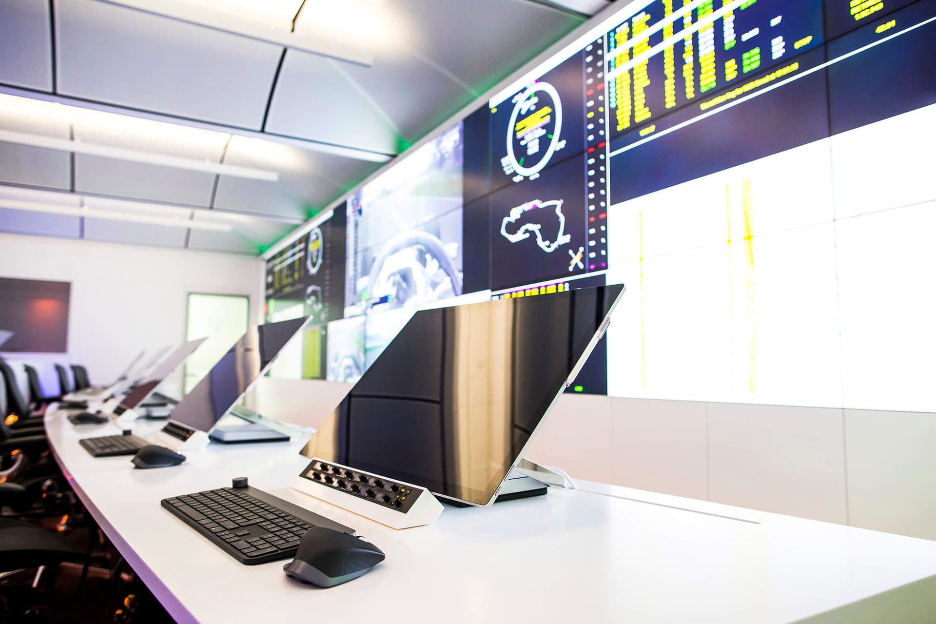 Návštěva MTC, futuristického sídla McLarenu