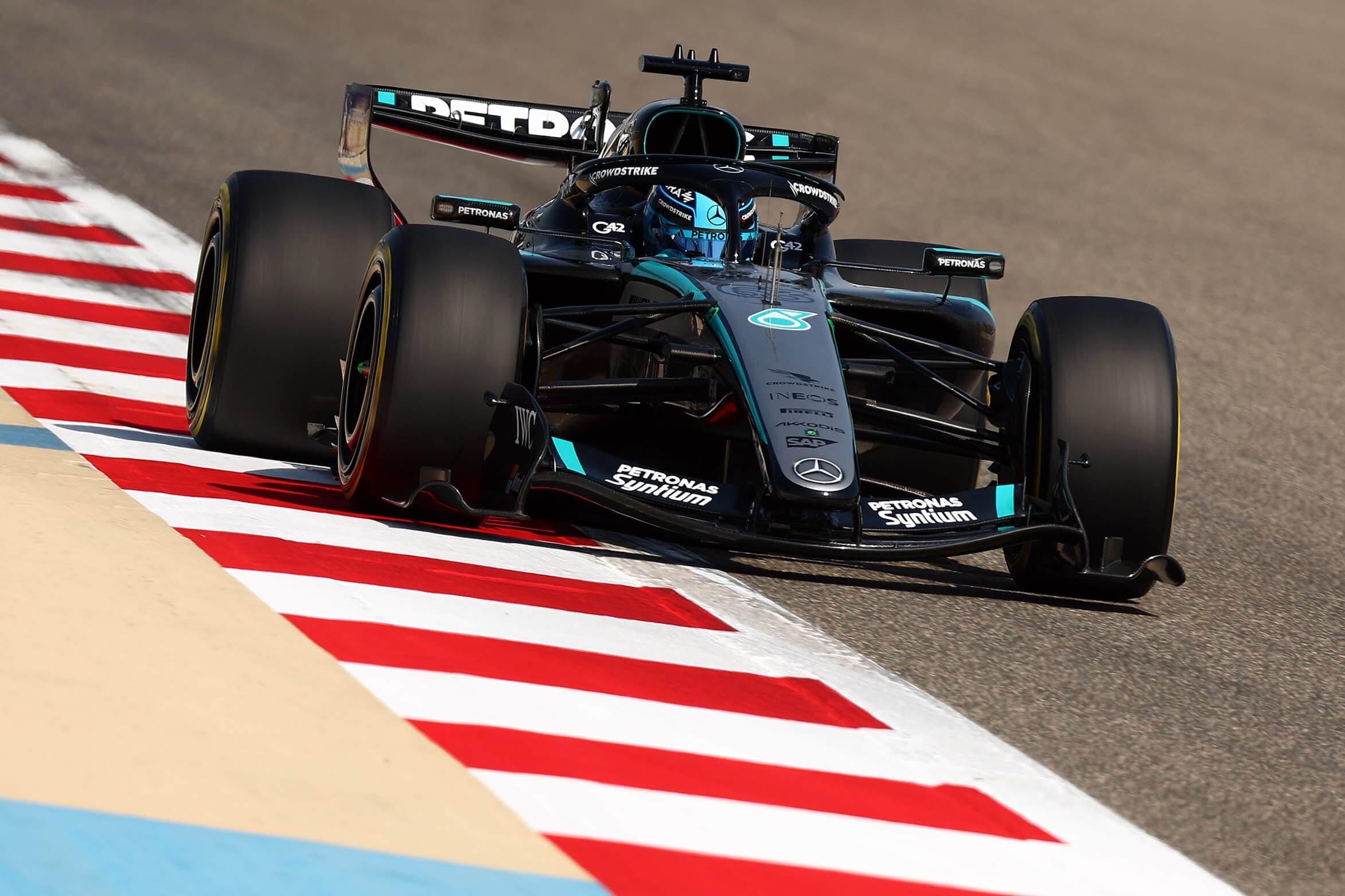 Třetí den testů v Bahrajnu: Závěr ve znamení Mercedesů