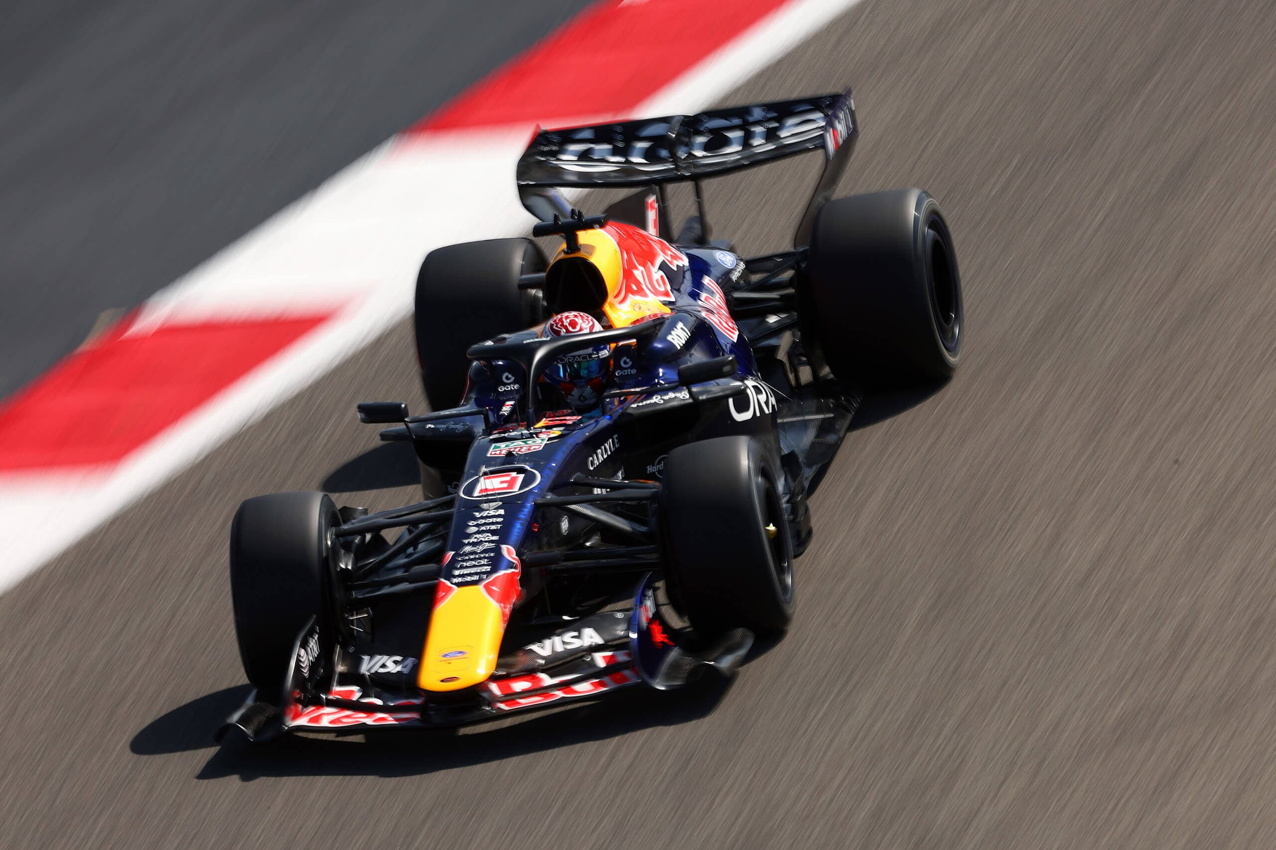 Verstappen zatím nové F1 nepřišel na chuť, přirovnává ji k Formuli E