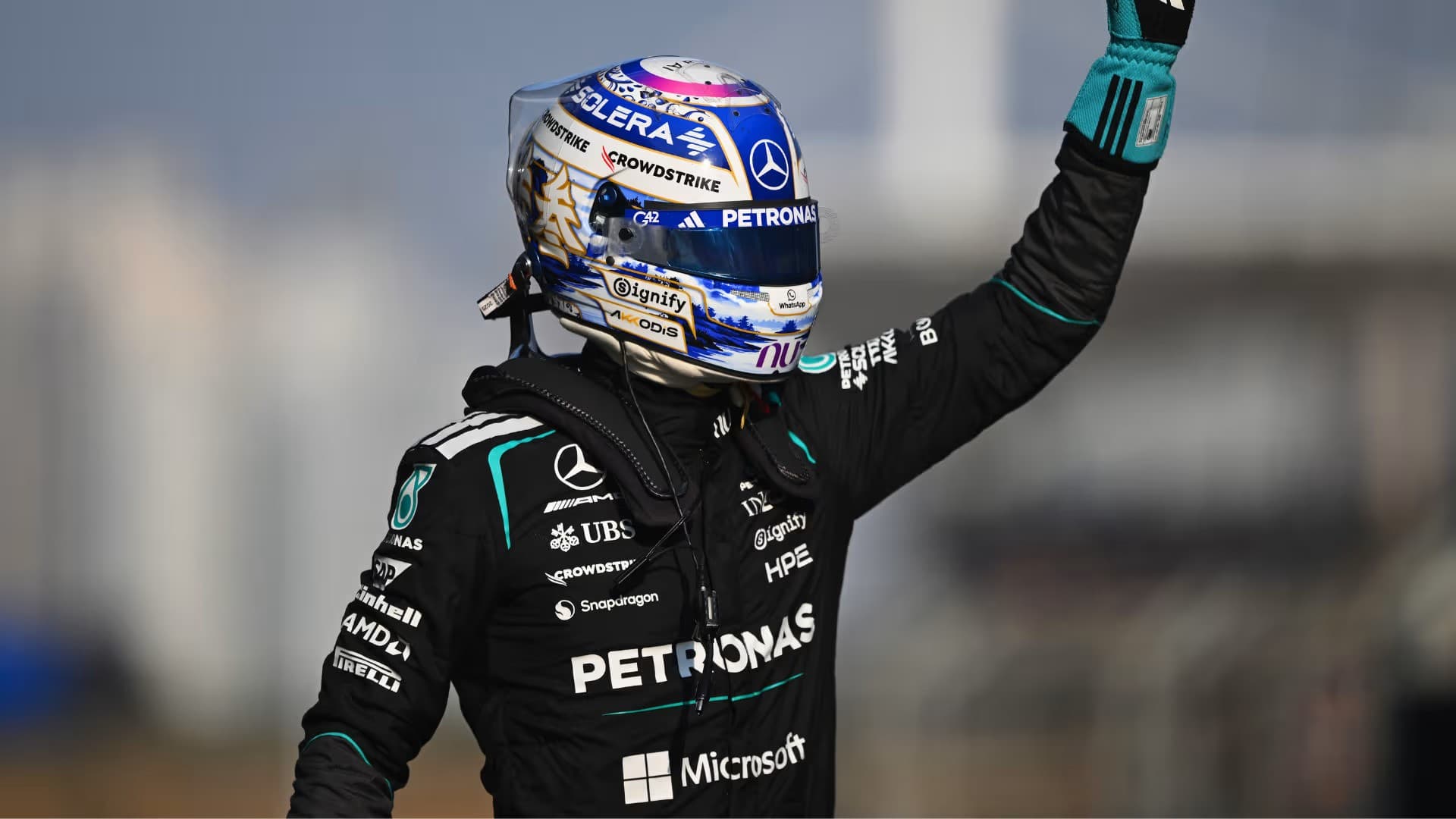 Mercedesy odstartují do sprintu z první řady, Russell na pole position