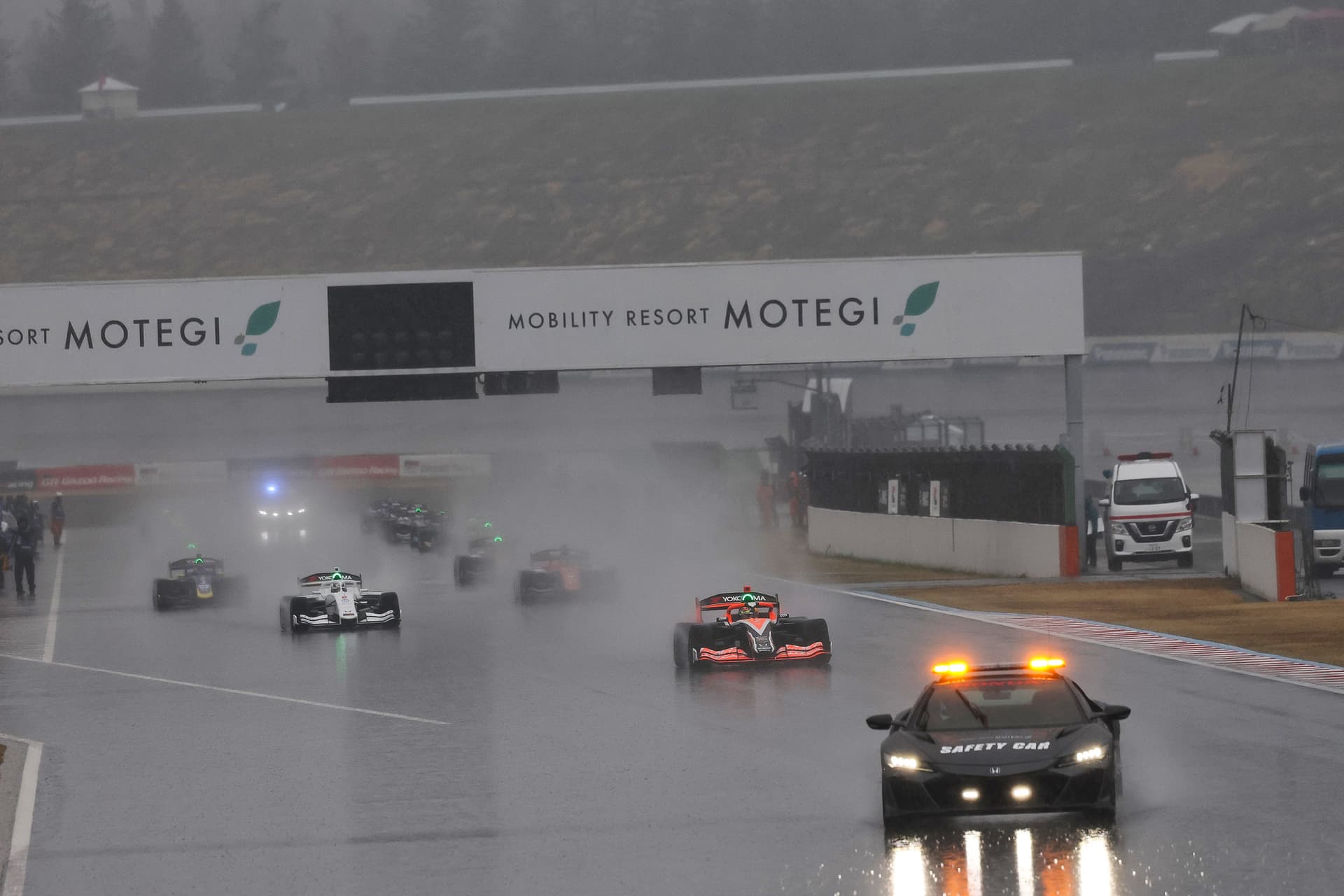 Úspěšný debut Romana Staňka v Super Formuli! Na Motegi dojel 10.
