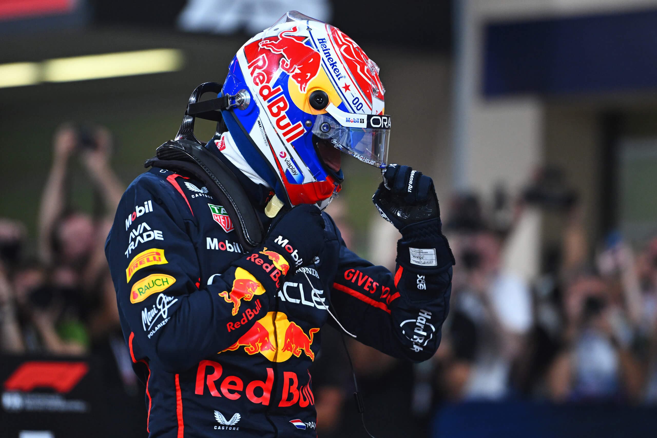 Famózní Verstappen na pole position v Abu Dhabi!