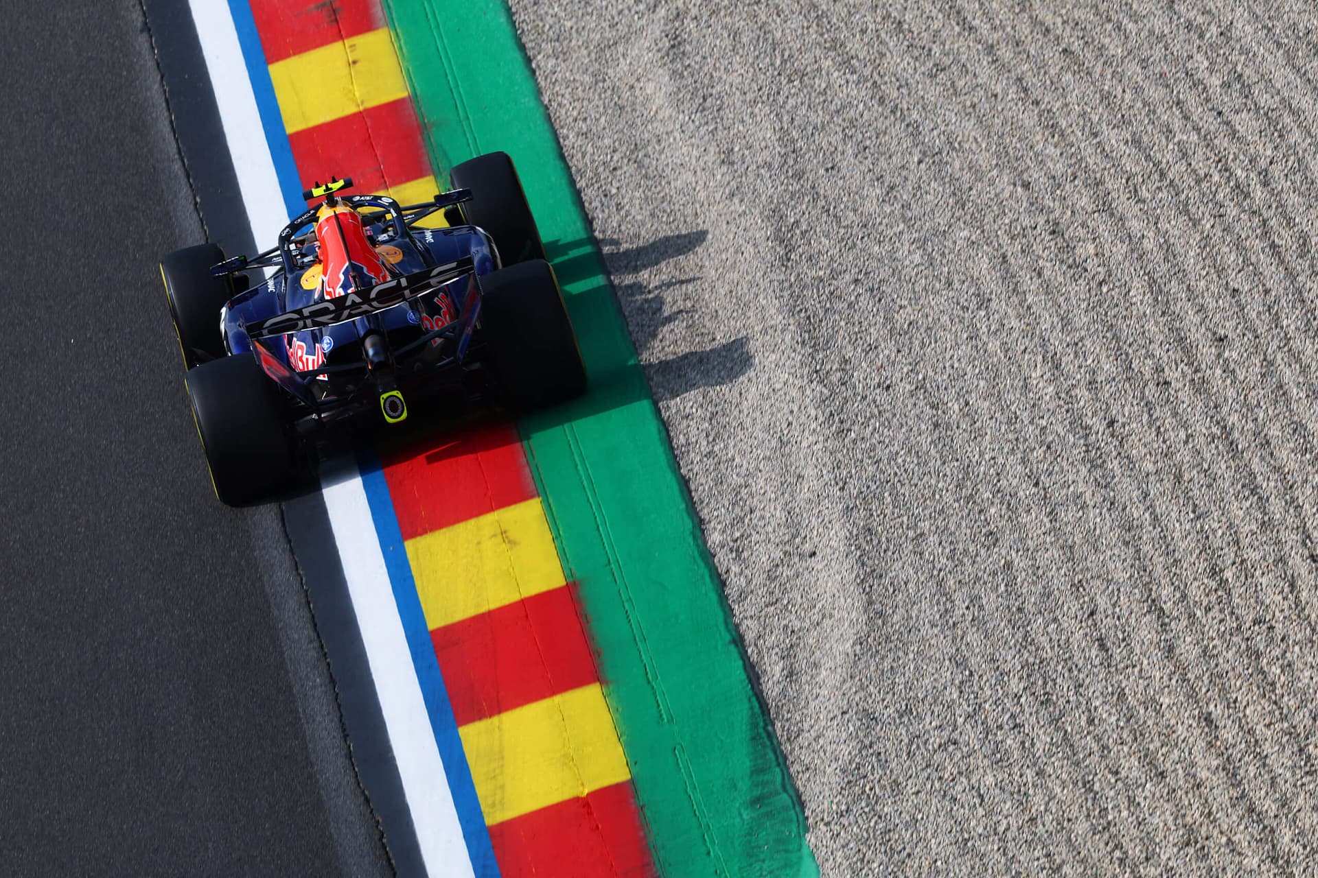 Podle FIA si pravidla ADUO určili výrobci sami