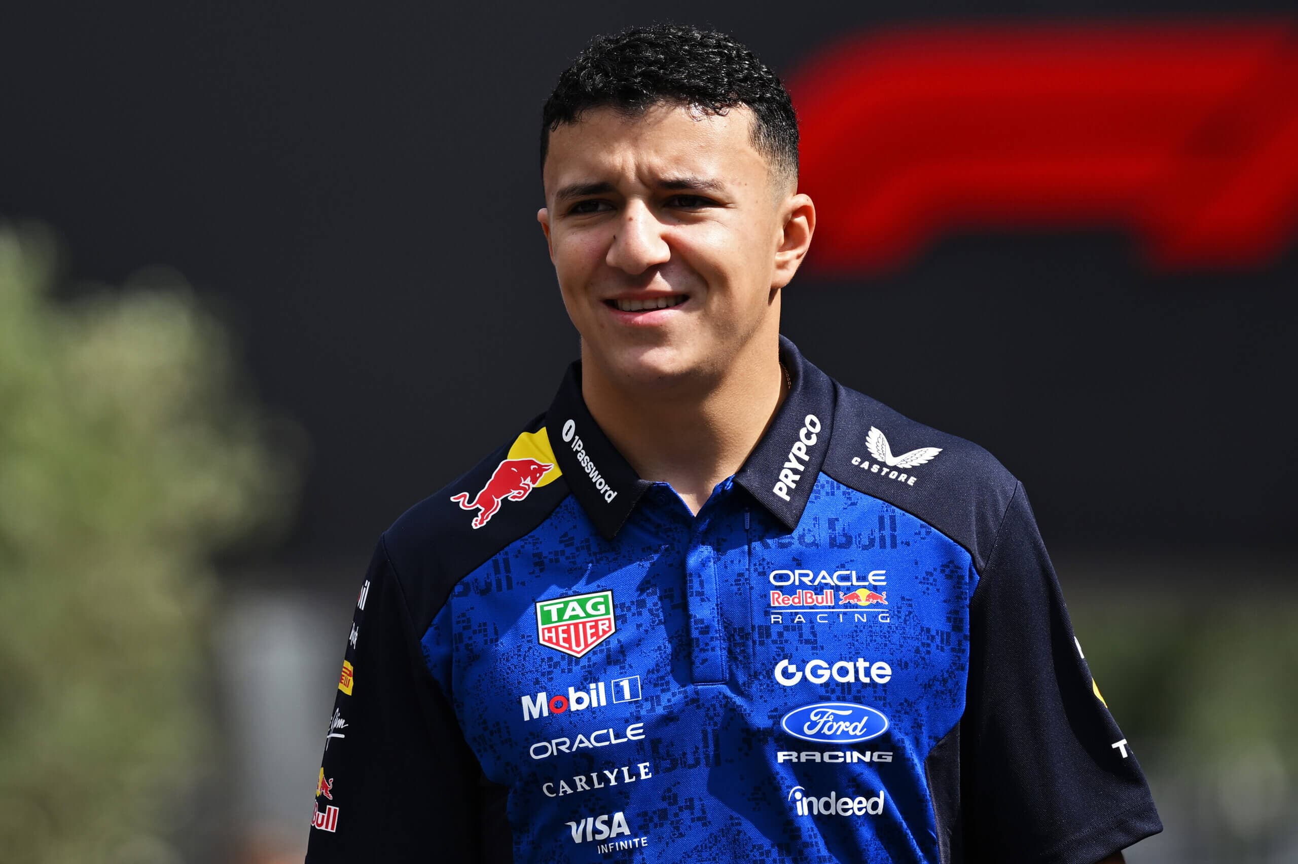 Hadjar se vrací! U Red Bullu zůstane i příští rok