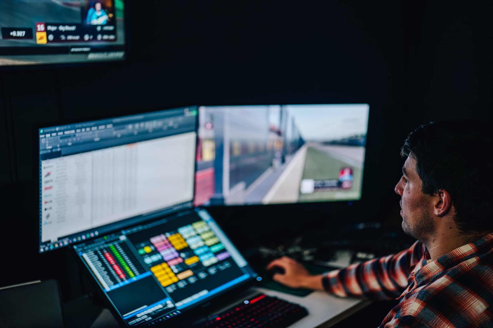 Zákulisí přenosů Mercedes-Benz Virtual GP