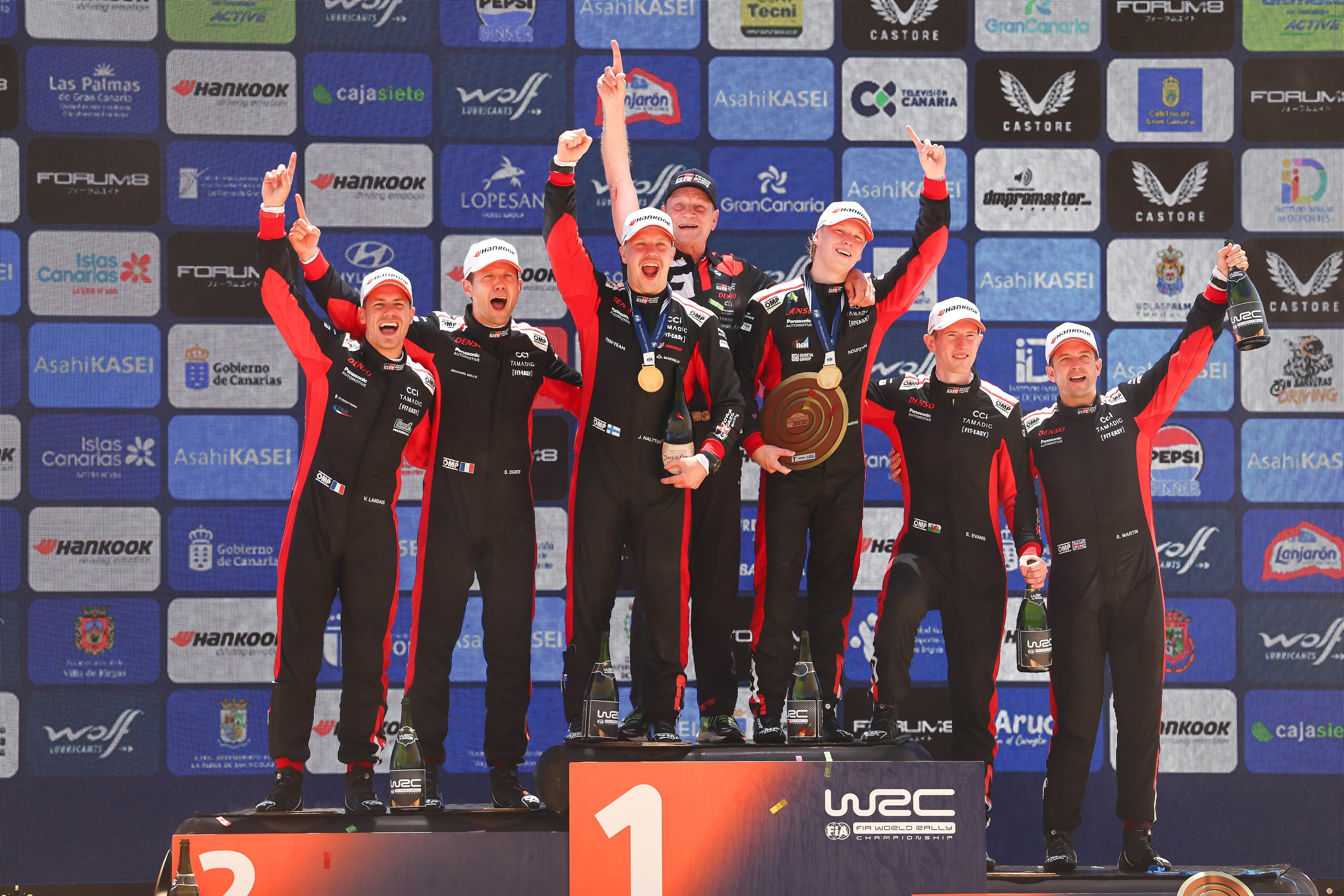 toyota podium kanáry 25