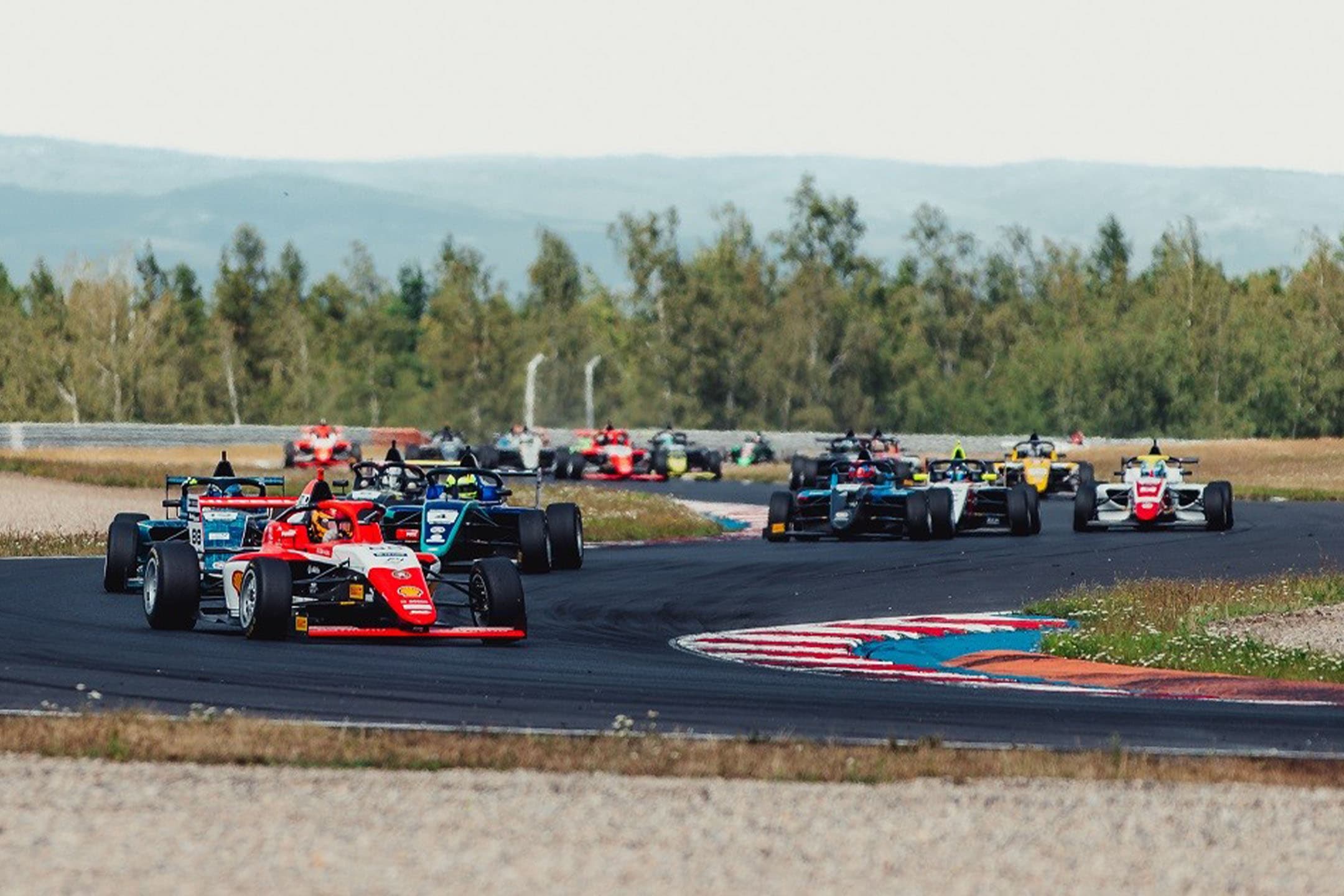 Janík Motorsport F4 CEZ