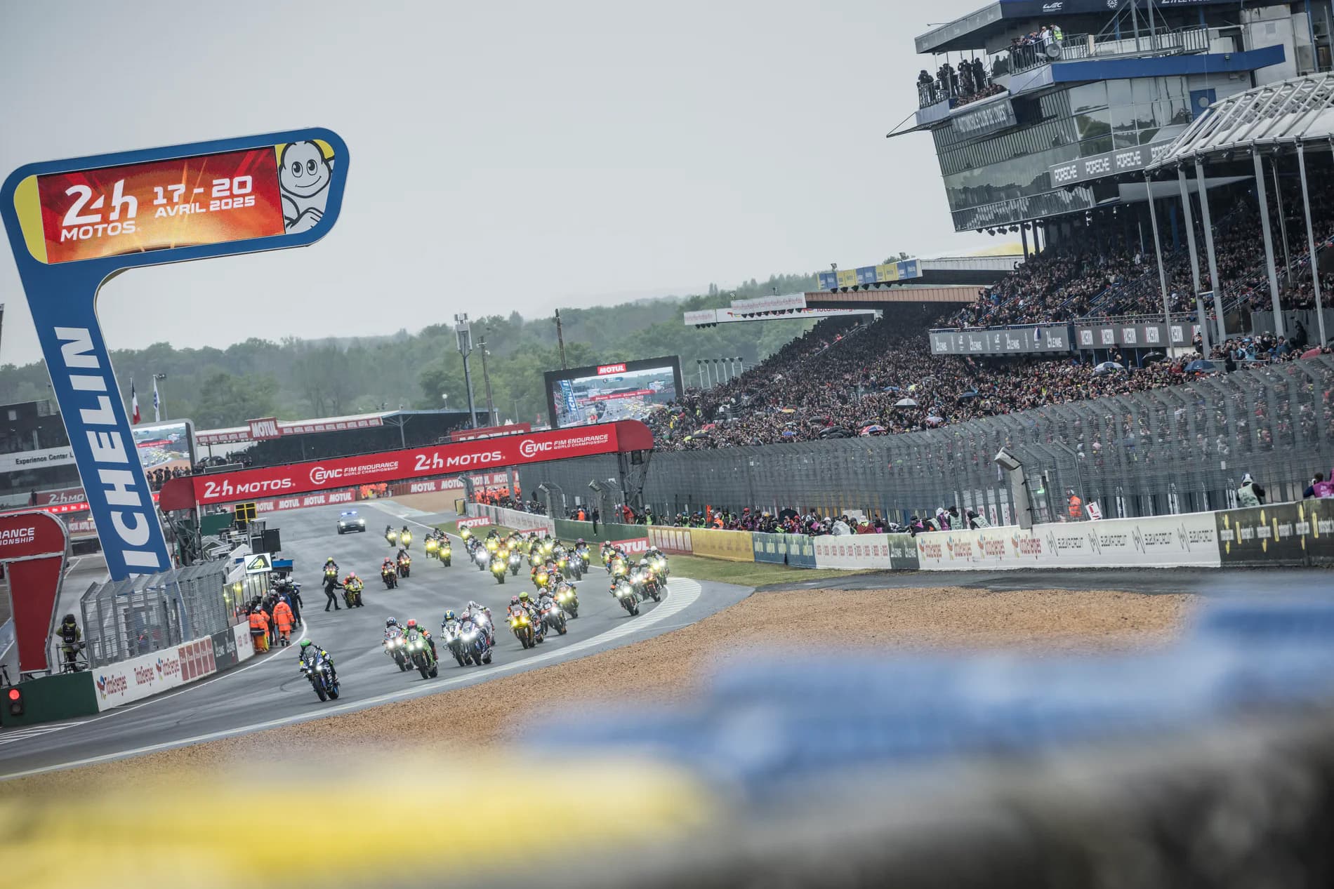 24 heures motos 25 odjezd ze startu